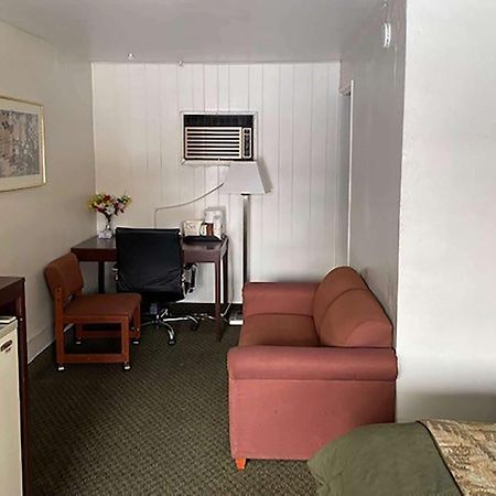 Travelodge By Wyndham The Dalles Exterior photo