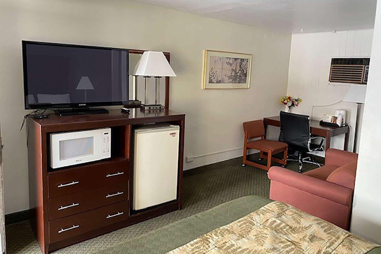 Travelodge By Wyndham The Dalles Exterior photo