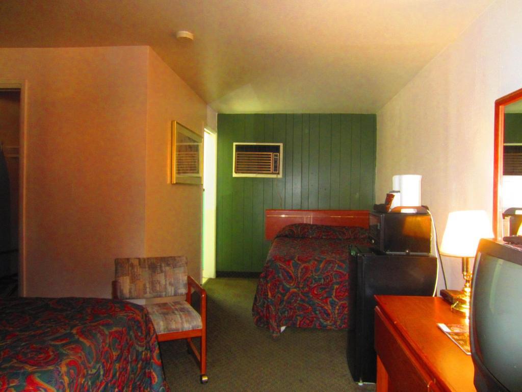 Travelodge By Wyndham The Dalles Exterior photo