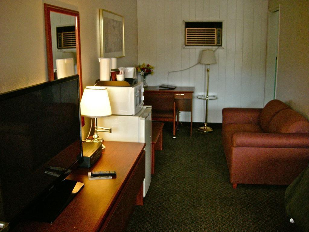 Travelodge By Wyndham The Dalles Exterior photo