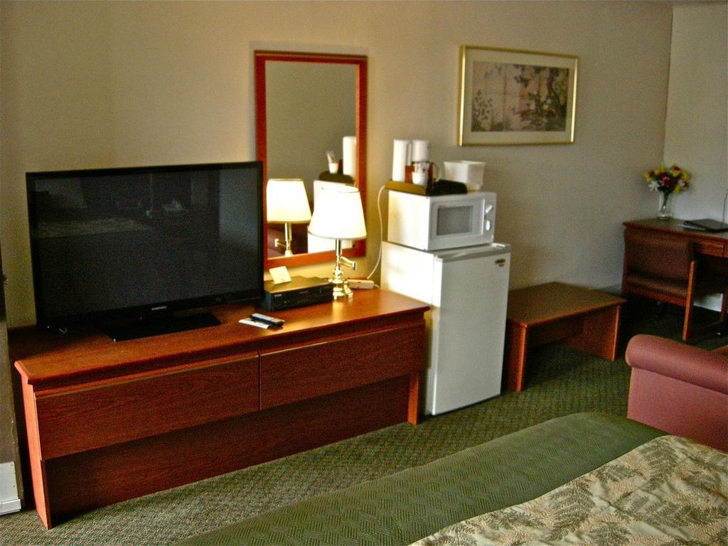 Travelodge By Wyndham The Dalles Exterior photo
